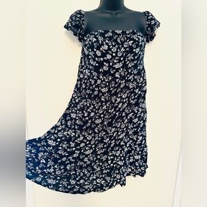 NWOT- Mossimo Flutter dress